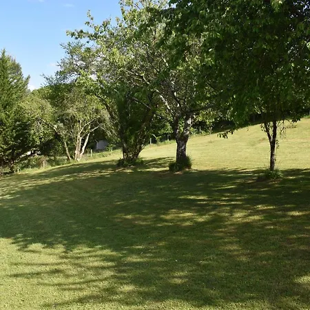 Du Petit Bois Le Buisson de Cadouin